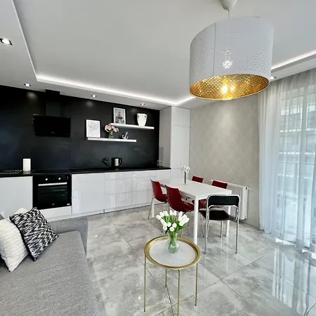 Premium Oldtown Yacht Marina גדנסק