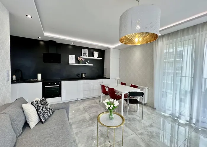 Premium Oldtown Yacht Marina Γκντανσκ